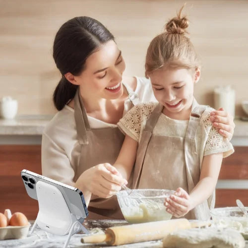 Wireless MiniChair™ - Ahora no ensuciarás el móvil al seguir tus recetas favoritas